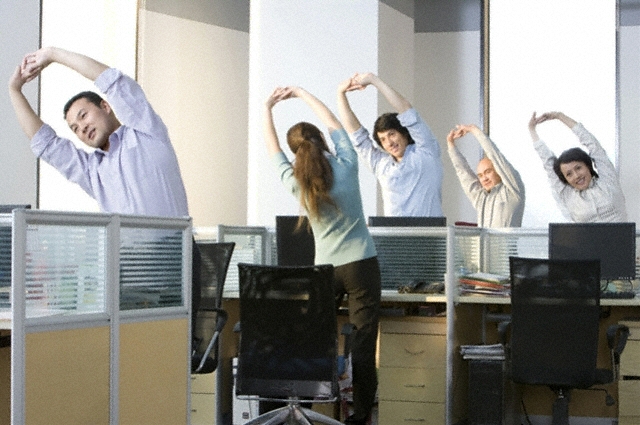 Office-exercises-working-out-at-work